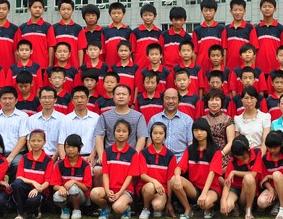 正源学校2011年小学六年级毕业照